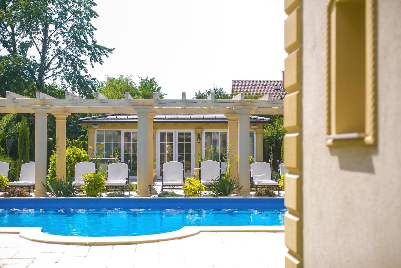 Luxury-Villas 索普隆 外观 照片